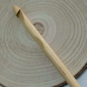 Aguja de madera 12mm.