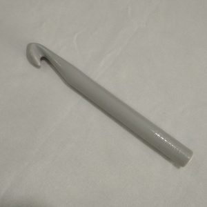 Aguja de ganchillo 15 mm.